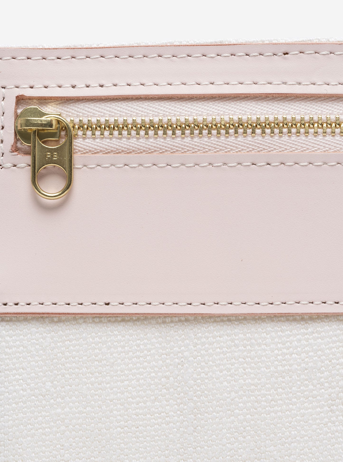 AB 126 Pouch Rose