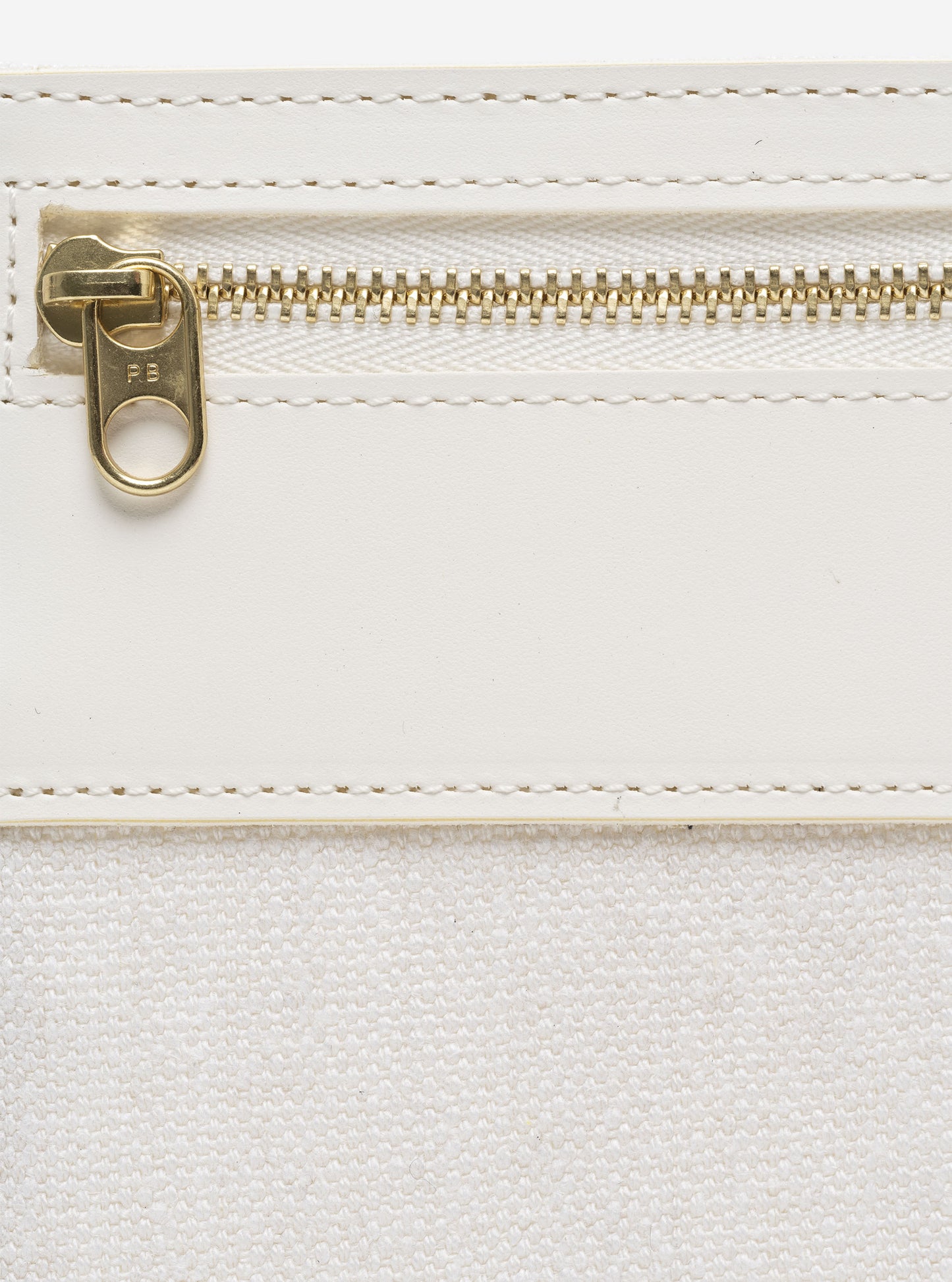 AB 126 Pouch White