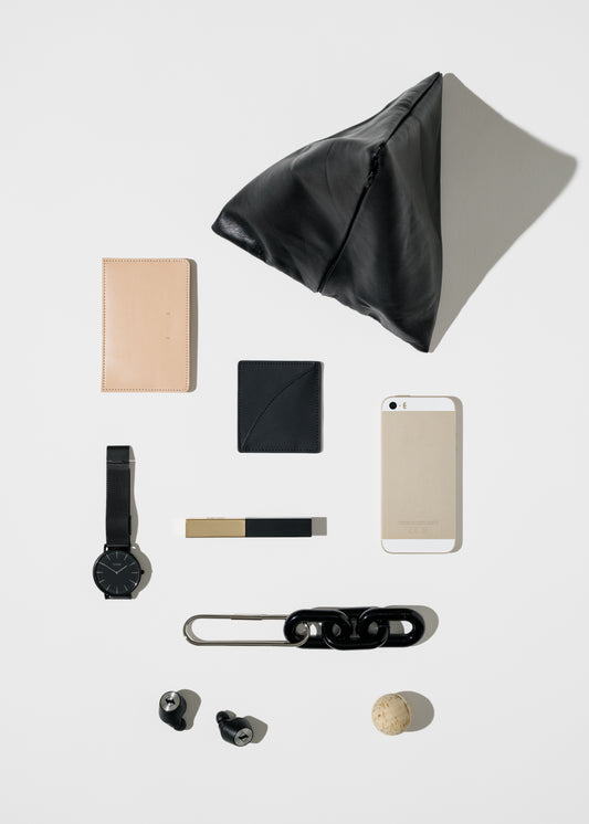 AB 122 Pouch Schwarz