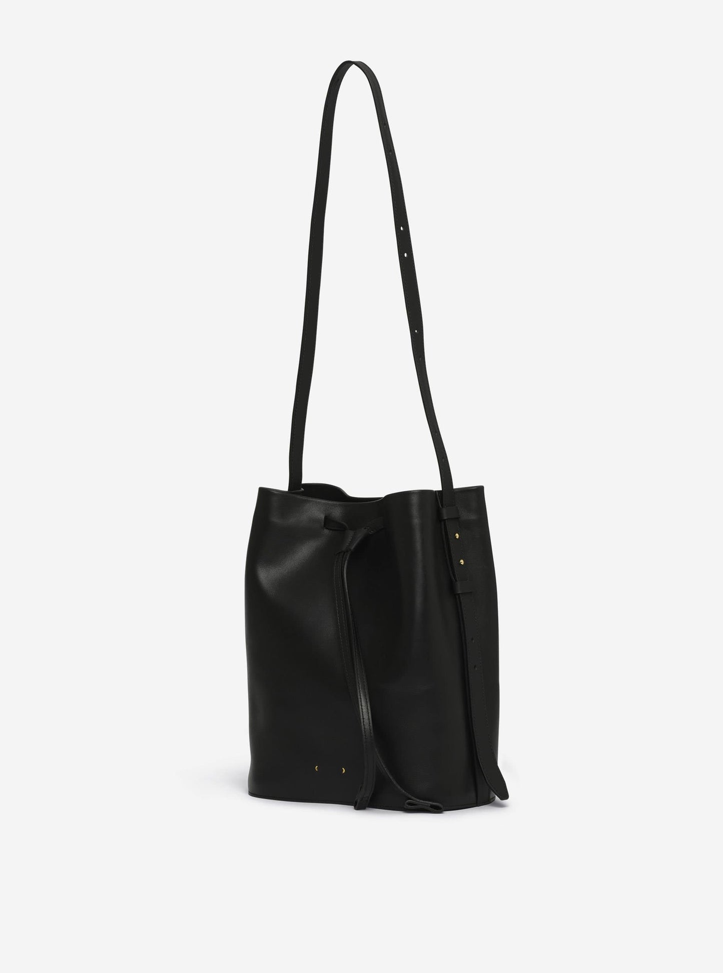 AB 103.1 Bucket bag Schwarz
