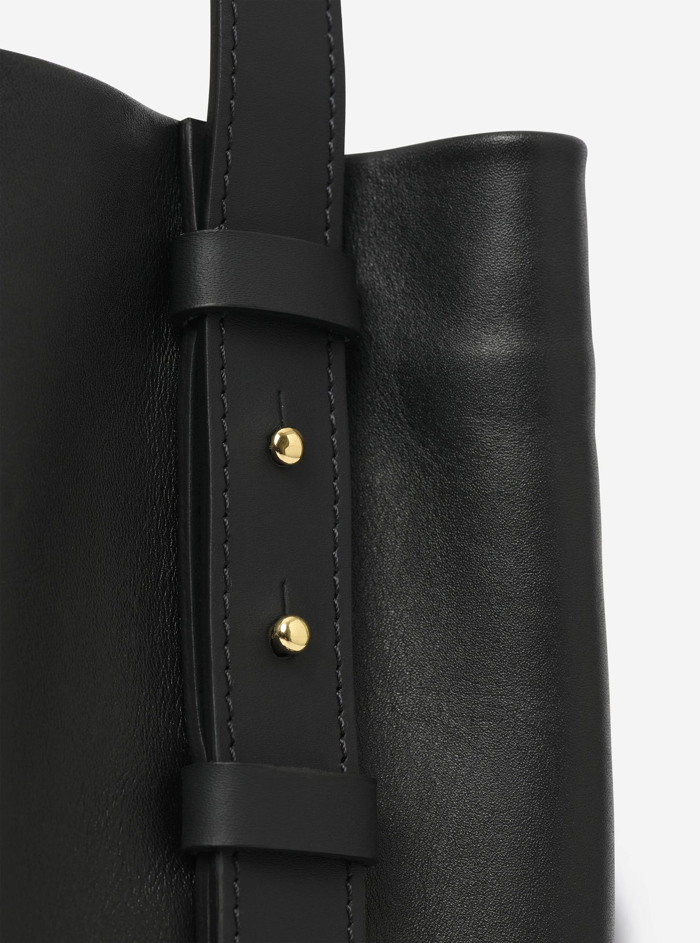 AB 103.1 Bucket bag Schwarz