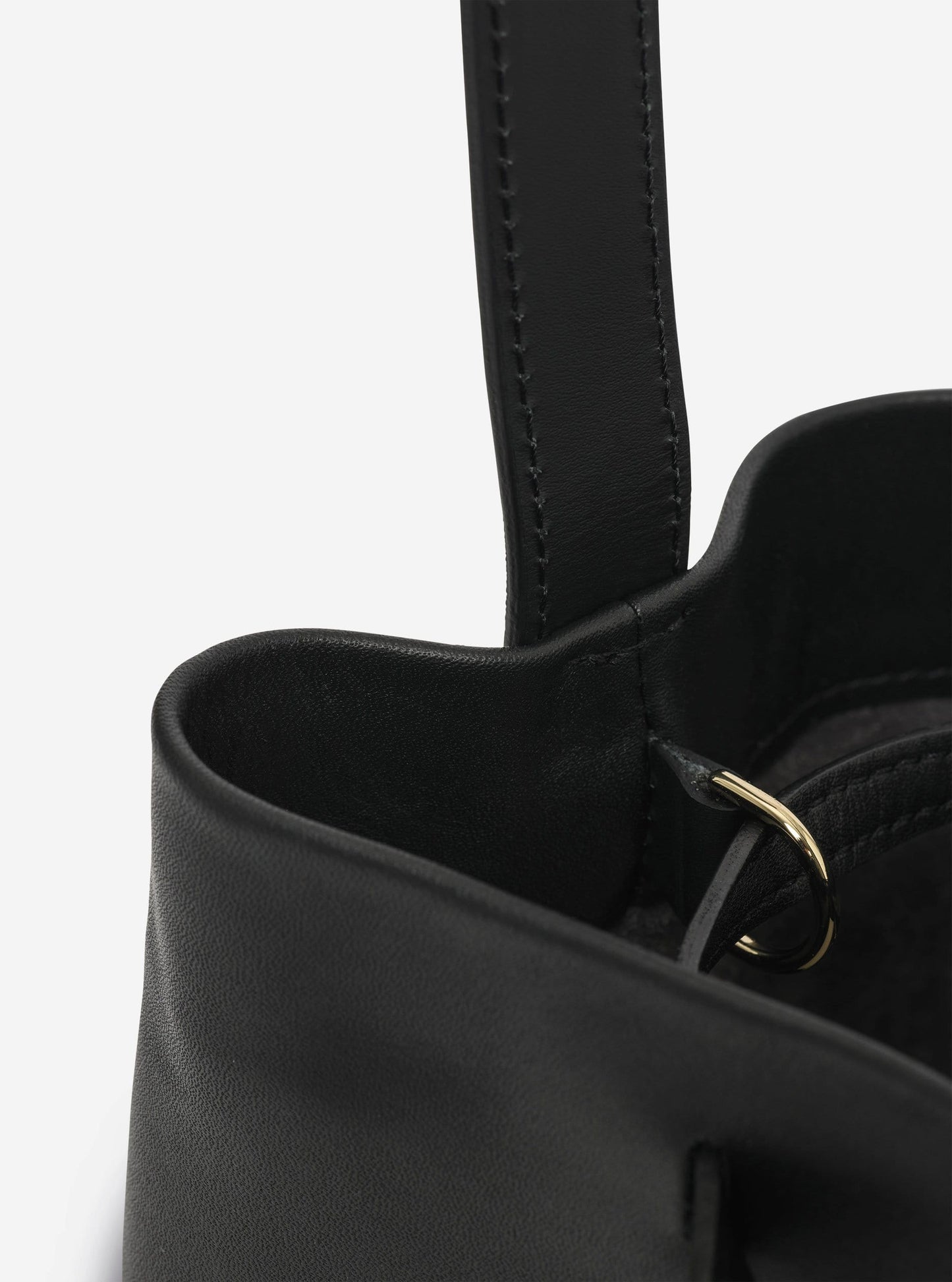 AB 103.1 Bucket bag Schwarz
