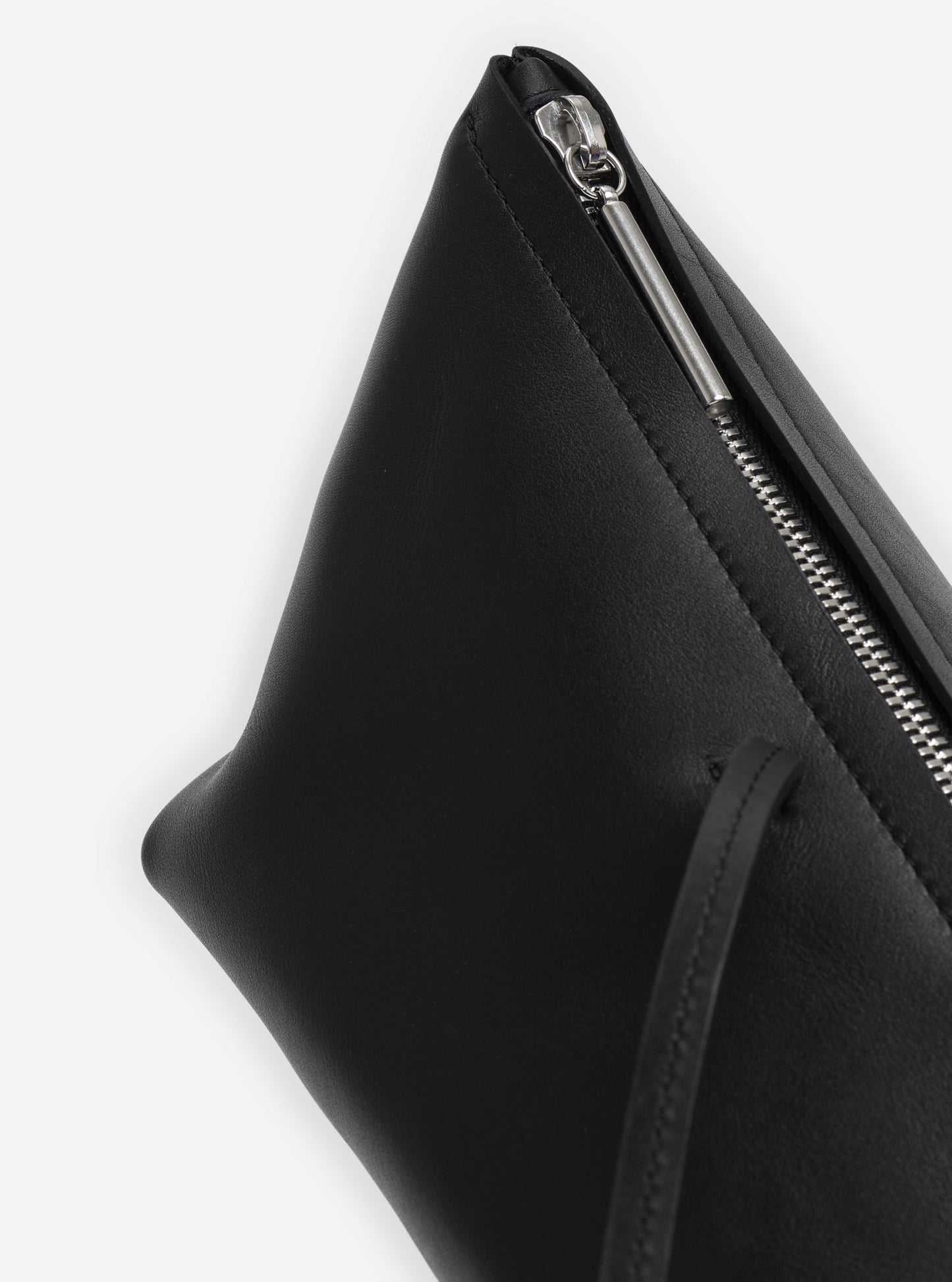 AB 124 Shoulder Bag Black