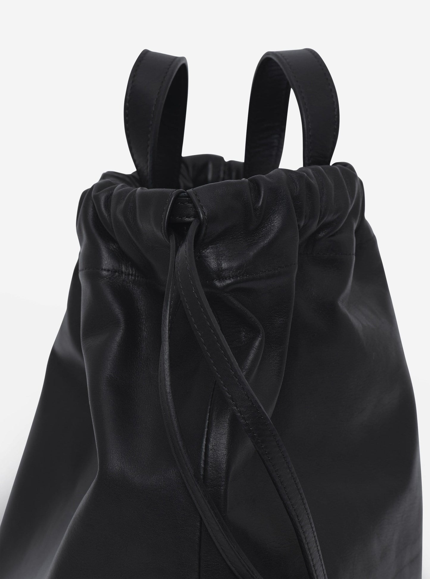 AB 18.3 Rucksack Schwarz