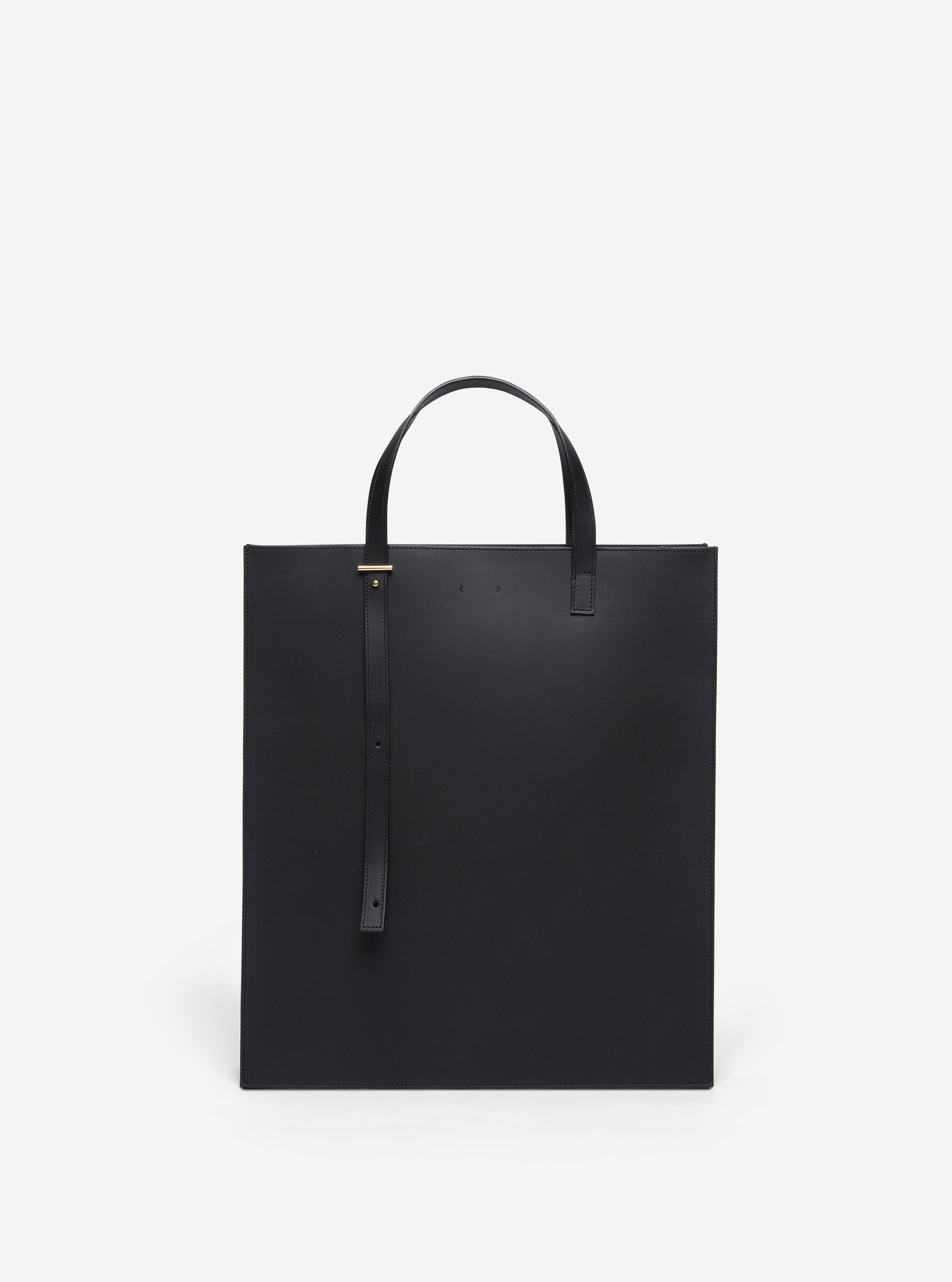 Spacious but lightweight AB 1 in black.