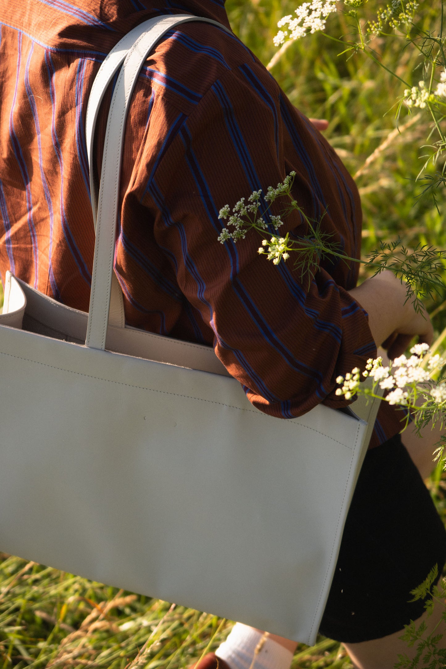 PB 11 Schultertasche Schwarz
