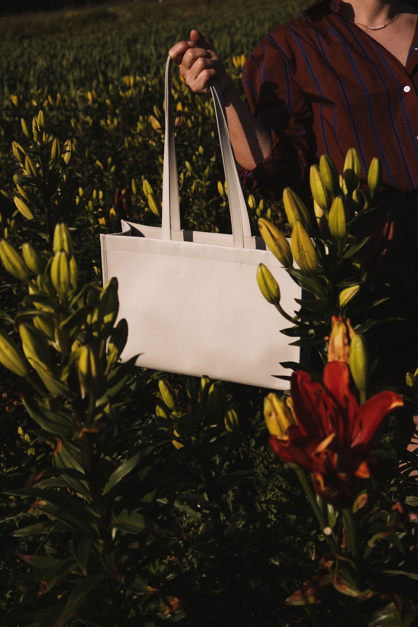 PB 11 Schultertasche Schwarz