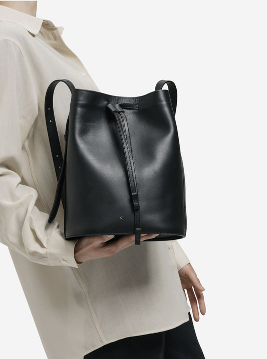 AB 103.1 Bucket Bag Blau