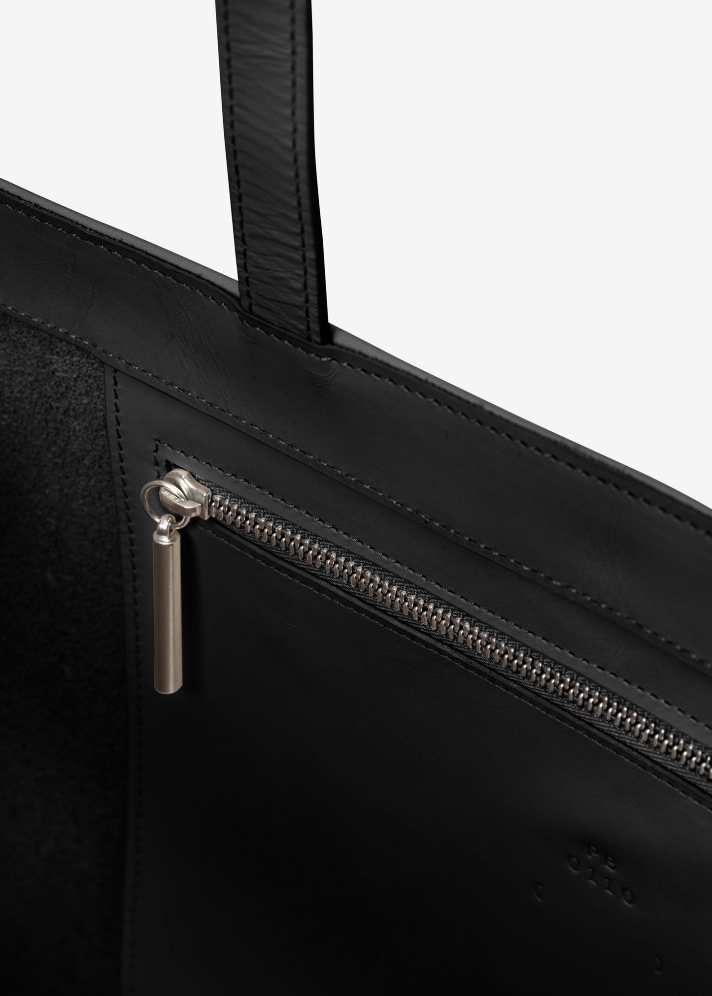 PB 11 Schultertasche Schwarz