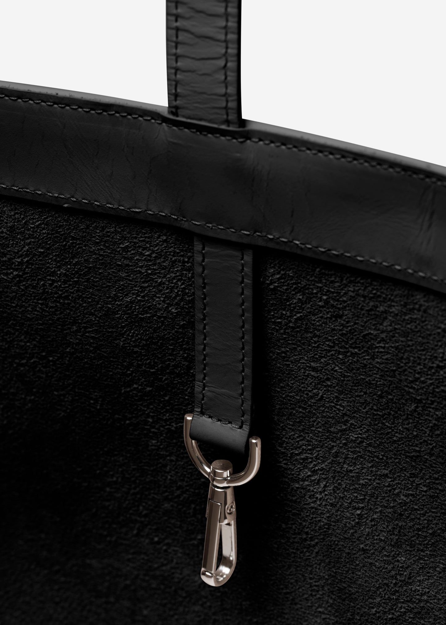 PB 11 Schultertasche Schwarz