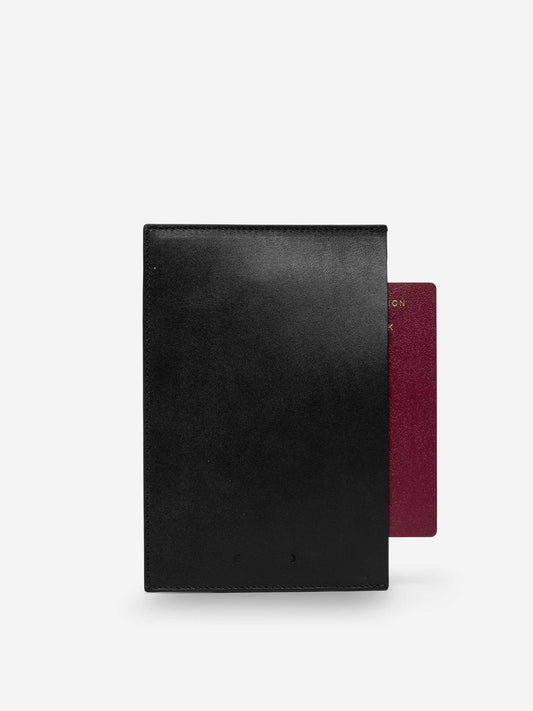 PB 3 Passport Case Black